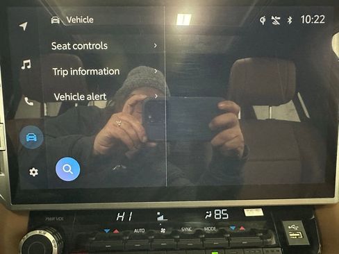 Used 2025 Toyota Tundra 1794 Edition image 32