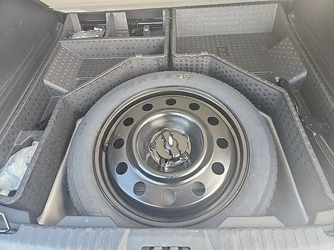 Used 2024 Ford Edge Titanium AWD/4WD image 26