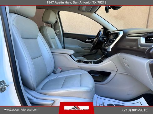 Used 2021 GMC Acadia SLT image 12