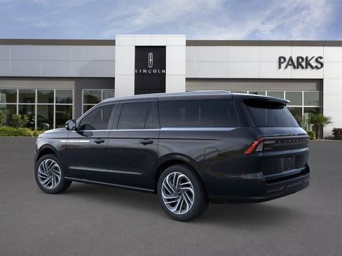 New 2026 Lincoln Navigator L Reserve AWD/4WD image 4