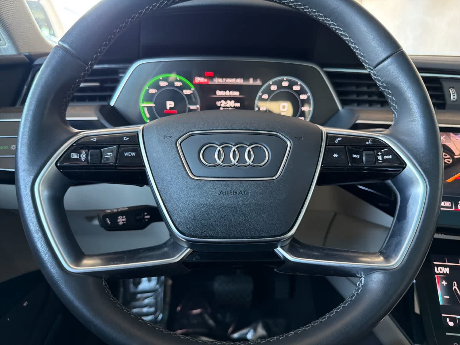 Used 2024 Audi Q8 e-tron Premium Plus w/ Premium Plus Package AWD/4WD image 24