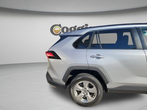 Used 2024 Toyota RAV4 XLE FWD image 31
