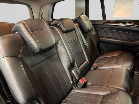 Used 2015 Mercedes-Benz GL 450 4MATIC w/ Parking Assist Package image 24