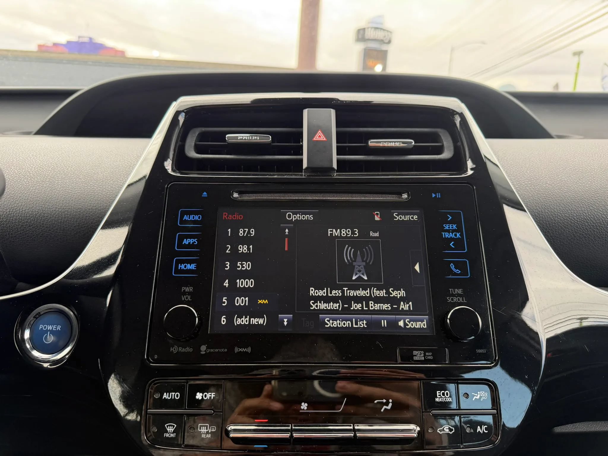Used 2017 Toyota Prius Prime Plus FWD image 22