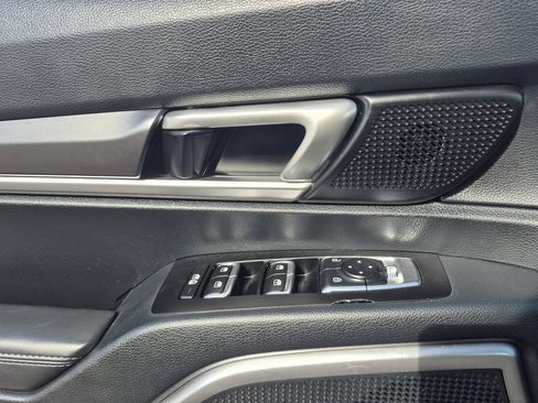 Used 2025 Kia Telluride S AWD/4WD image 8