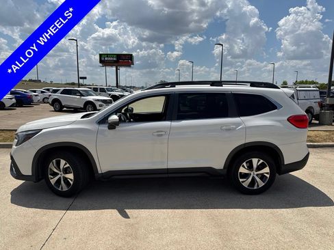 Used 2023 Subaru Ascent Premium w/ Convenience Package AWD/4WD image 3