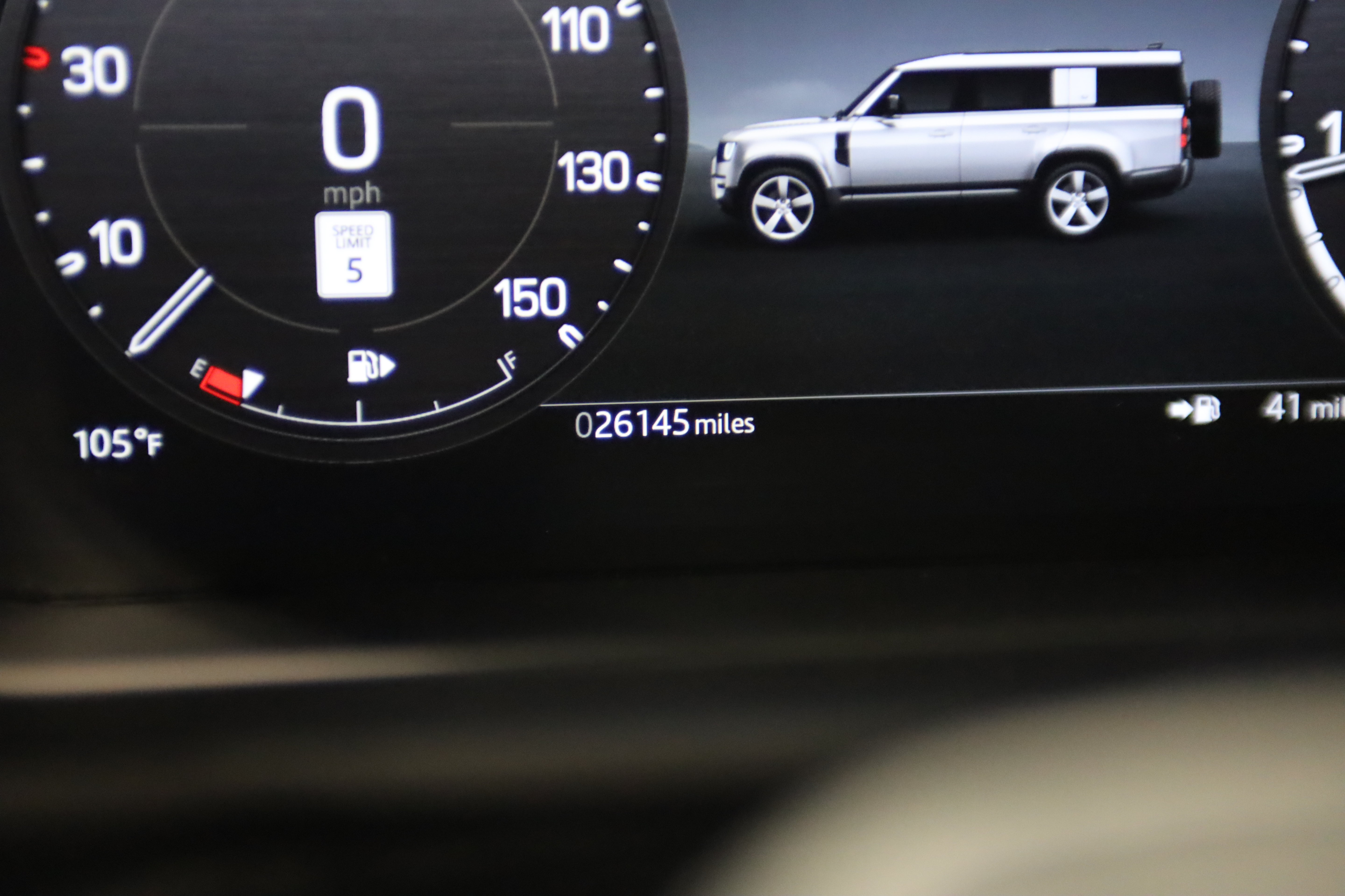 Used 2024 Land Rover Defender 130 X-Dynamic SE AWD/4WD image 17