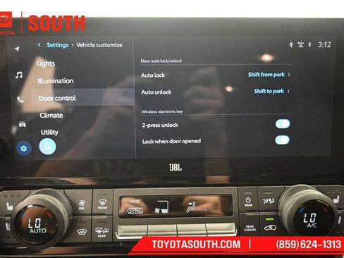 Used 2024 Toyota Grand Highlander AWD image 18