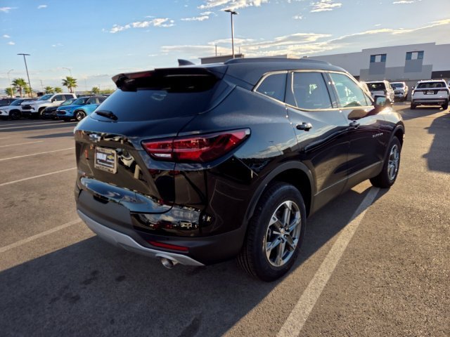 New 2026 Chevrolet Blazer LT w/ Convenience Package FWD image 4