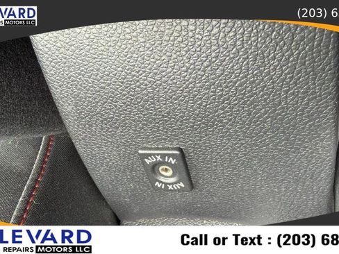 Used 2013 Volkswagen Golf 4-Door FWD image 17