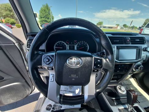 Used 2016 Toyota 4Runner Limited AWD/4WD image 17