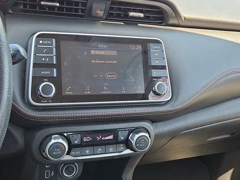 Used 2020 Nissan Kicks SR w/ SR Premium Package FWD image 11