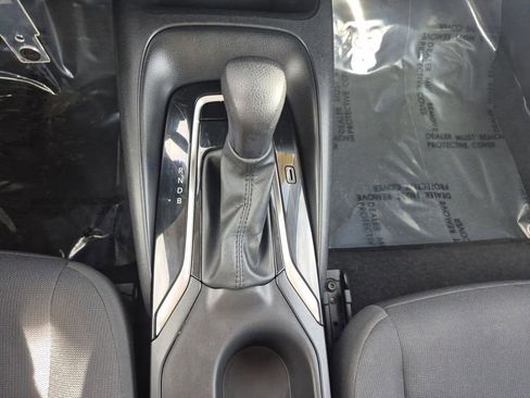 Used 2024 Toyota Corolla LE image 9