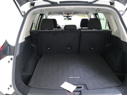 Used 2023 Nissan Rogue SV image 27