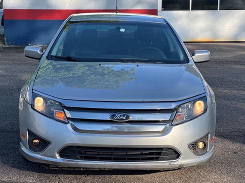 Used 2010 Ford Fusion SE FWD image 2