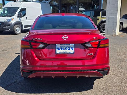 Used 2024 Nissan Altima 2.5 SV image 4