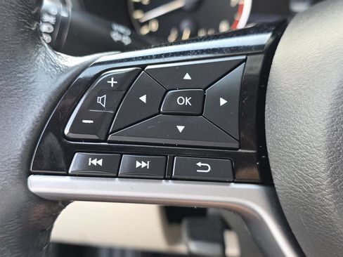 Used 2023 Nissan Altima 2.5 SV w/ SV Premium Package FWD image 23
