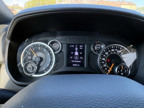 Used 2021 RAM 2500 Big Horn image 42