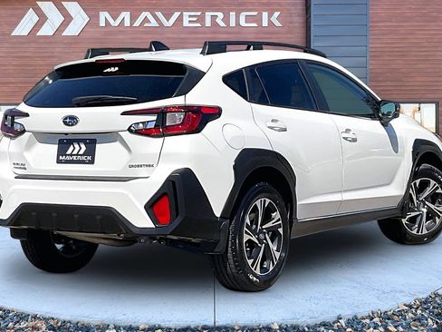 Used 2024 Subaru Crosstrek 2.0i Premium AWD/4WD image 5