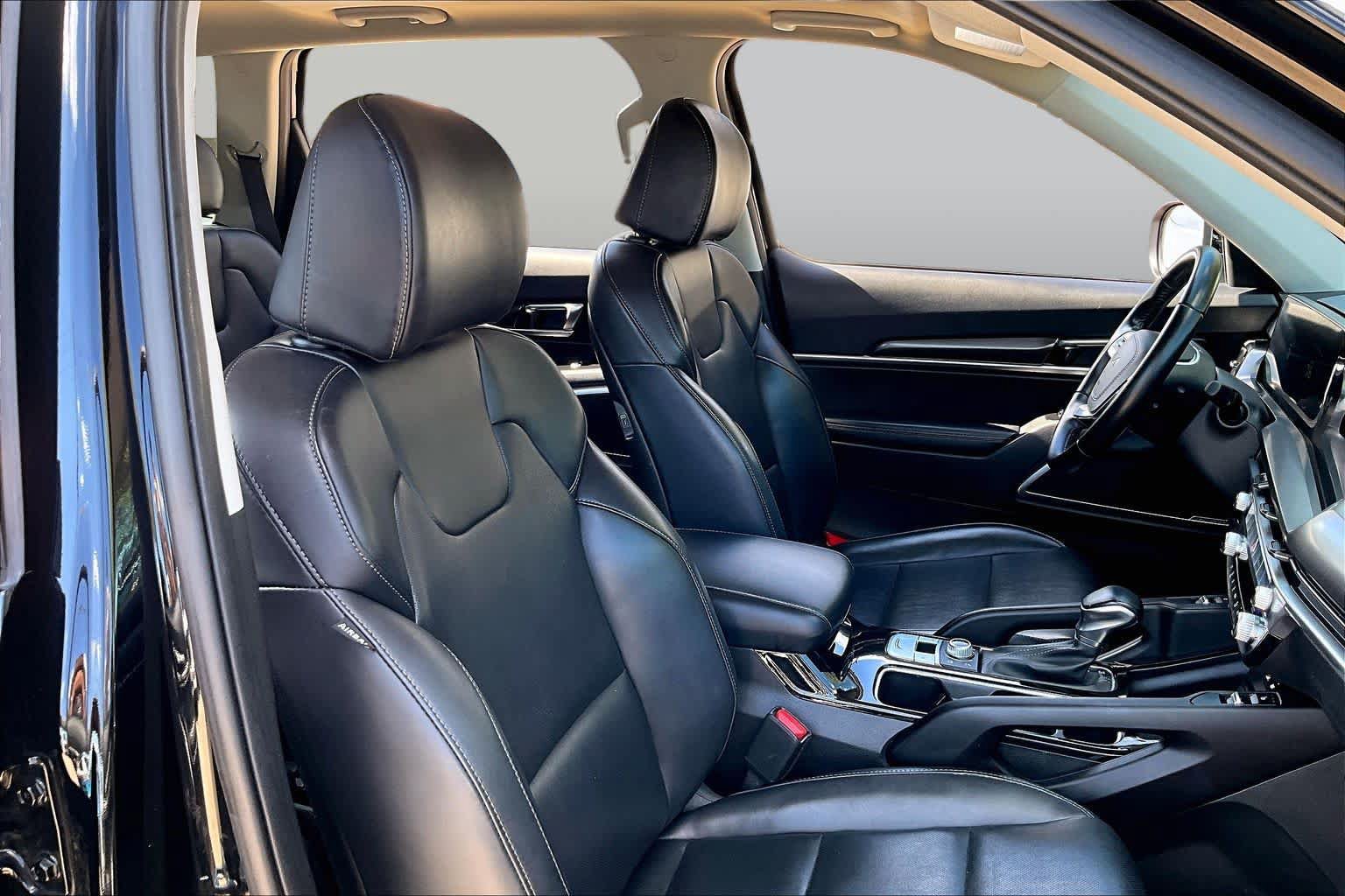 Used 2025 Kia Telluride S AWD/4WD image 9