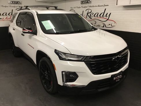 Used 2022 Chevrolet Traverse Premier w/ Redline Edition AWD/4WD image 2