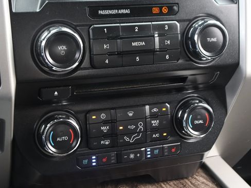 Used 2018 Ford F250 Lariat w/ Lariat Ultimate Package AWD/4WD image 48