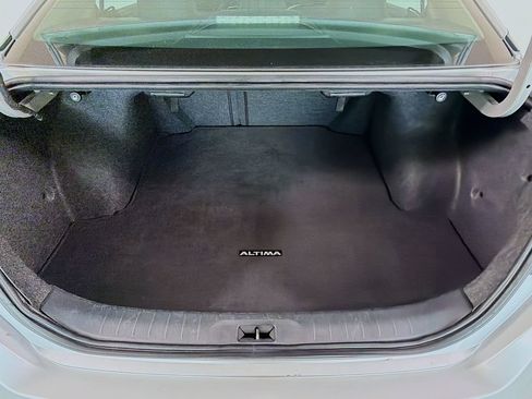 Used 2023 Nissan Altima 2.5 SL FWD image 31