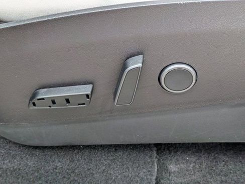 Used 2021 Tesla Model Y Long Range image 17