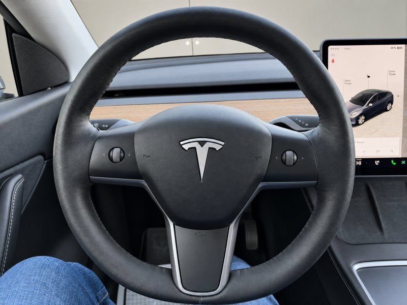 Used 2022 Tesla Model Y Long Range AWD/4WD image 14
