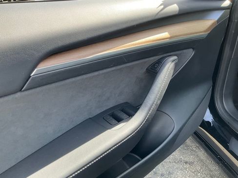 Used 2023 Tesla Model 3 Standard Range image 24