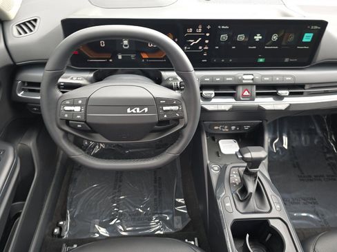 New 2026 Kia K4 EX image 12