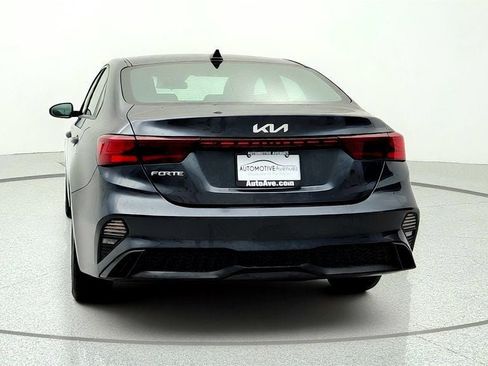 Used 2023 Kia Forte LXS w/ LXS Technology Package FWD image 6