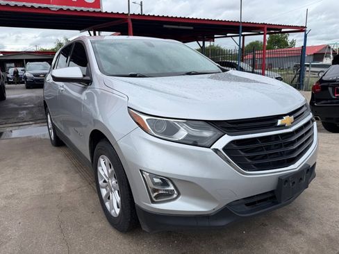 Used 2018 Chevrolet Equinox LT FWD image 8