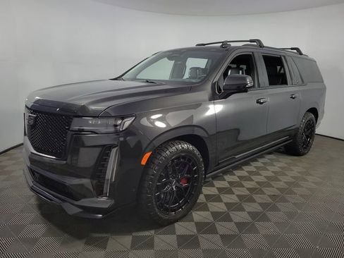 Used 2024 Cadillac Escalade ESV V image 10