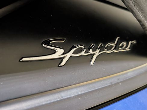 Used 2016 Porsche Boxster Spyder image 25