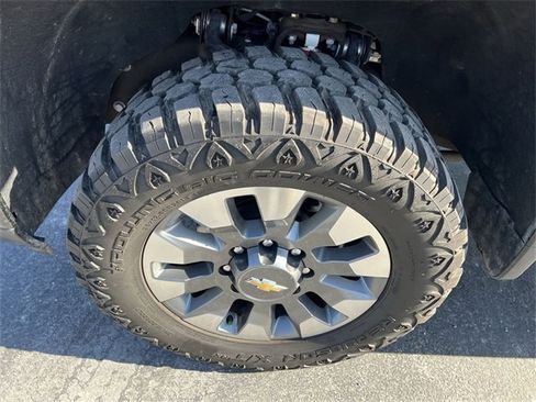 Certified 2025 Chevrolet Silverado 2500 Custom w/ Custom Convenience Package image 17