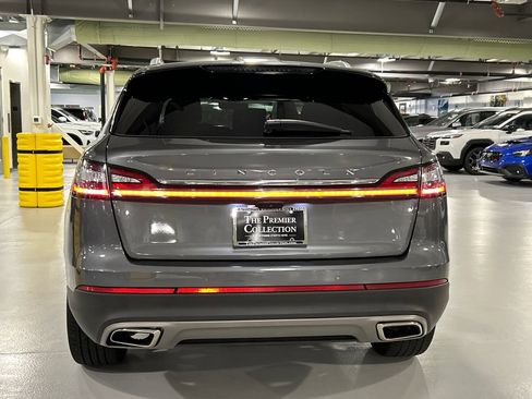 Used 2023 Lincoln Nautilus Reserve AWD/4WD image 3