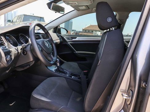 Used 2016 Volkswagen e-Golf SE w/ DC Fast Charging Package FWD image 16