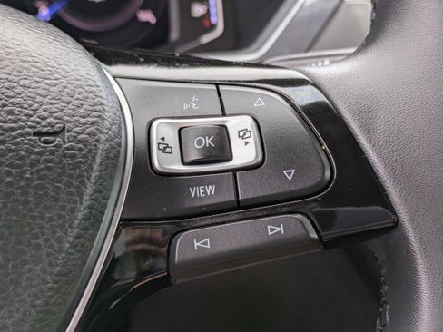 Used 2020 Volkswagen Tiguan SEL image 25