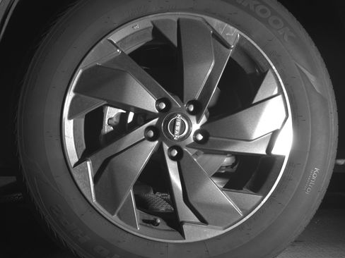 Used 2025 Nissan Rogue SV image 12