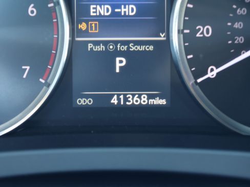 Used 2017 Lexus IS 200t image 20