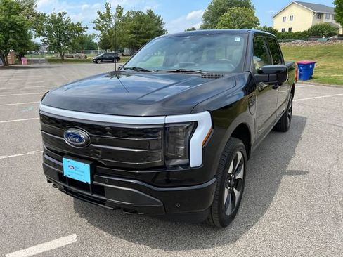 Used 2023 Ford F150 Lightning Platinum AWD/4WD image 4