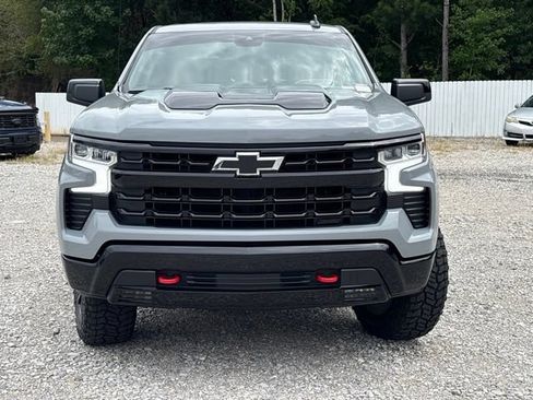 Used 2024 Chevrolet Silverado 1500 LT Trail Boss w/ Convenience Package II AWD/4WD image 2