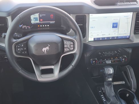 Used 2024 Ford Bronco Outer Banks AWD/4WD image 26