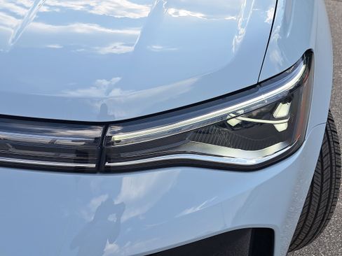 Used 2025 Volkswagen Taos SE AWD/4WD image 29