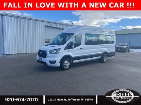 Used 2021 Ford Transit 350 XLT image 2