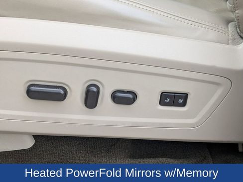 Used 2017 Lincoln Navigator Select image 14