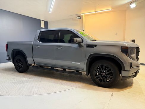 Used 2024 GMC Sierra 1500 Elevation RWD image 7