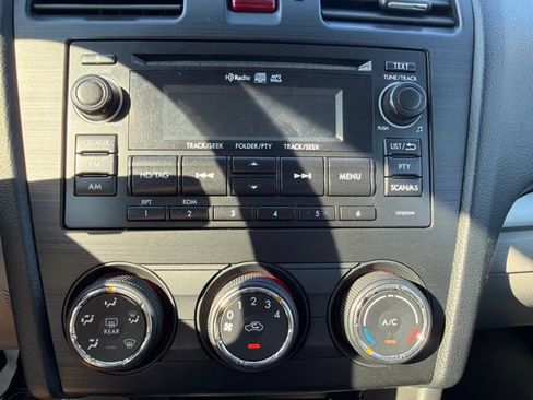 Used 2015 Subaru Forester 2.5i Premium w/ Popular Package #2 AWD/4WD image 16