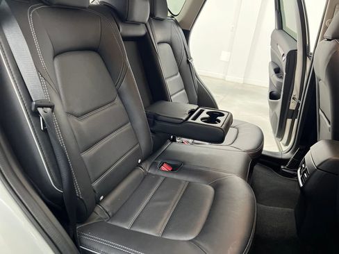 Used 2025 MAZDA CX-5 AWD 2.5 S w/ Preferred Package image 19